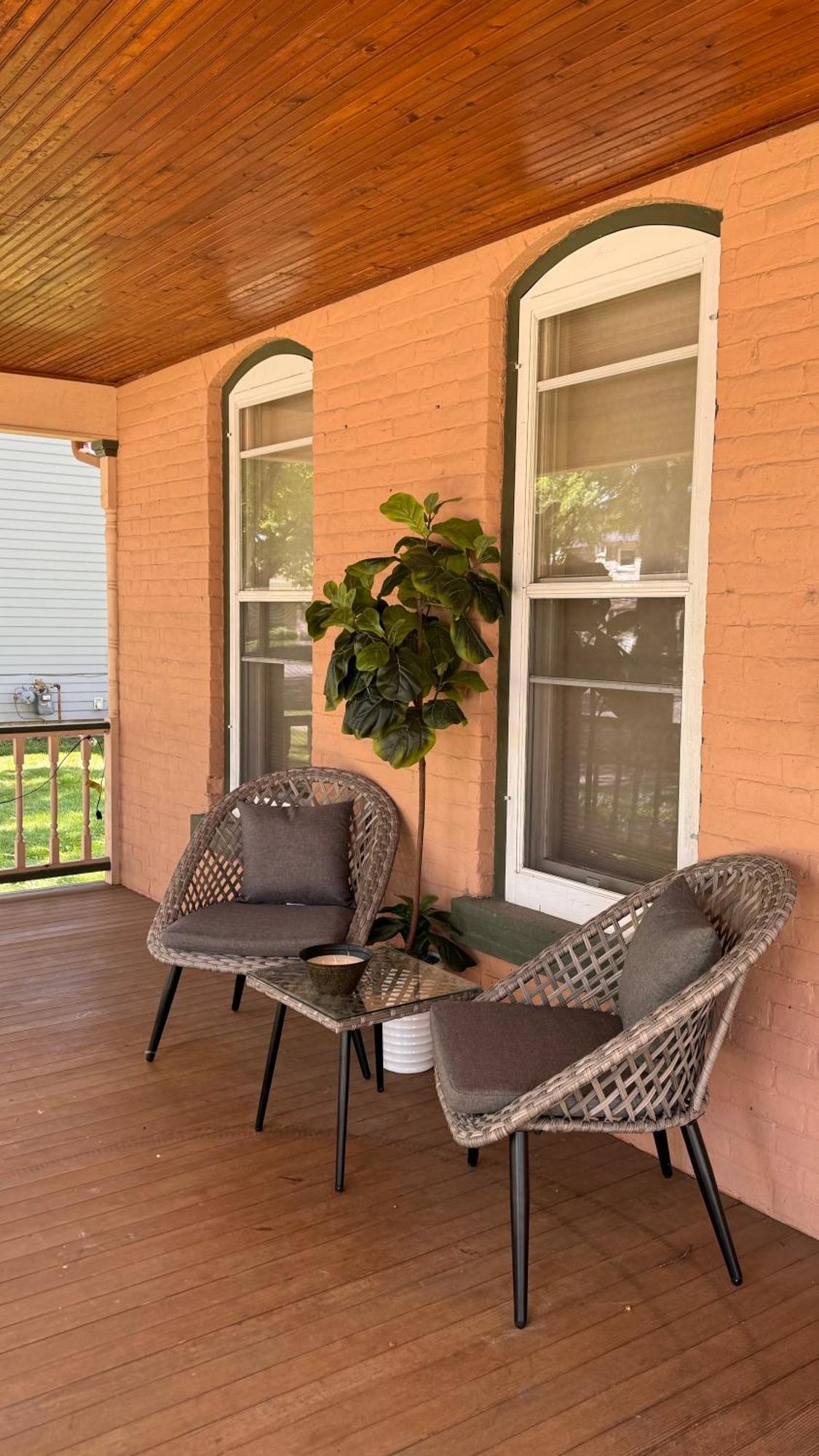 Timeless - Victorian Apartment Mankato